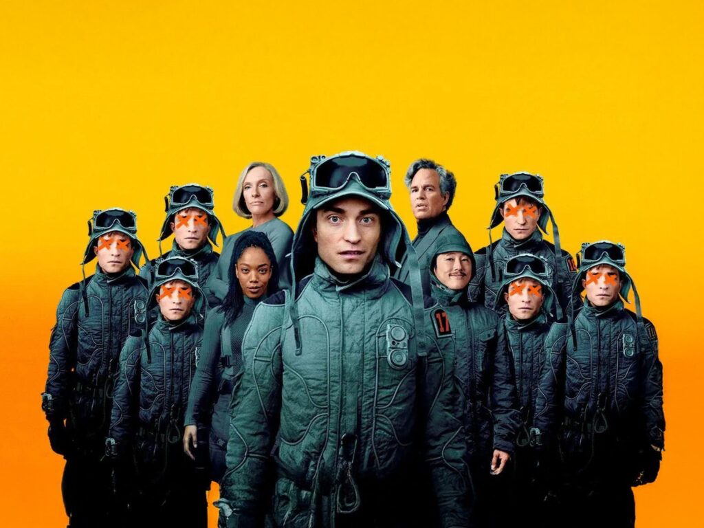 فيلم Mickey 17 ضحية أُخرى تغوص في مستنقعِ السياسةِ الأمريكيّة